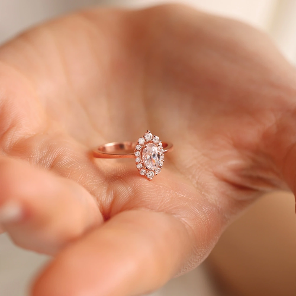 0.65 CT Oval Tasarım Pırlanta Yüzük