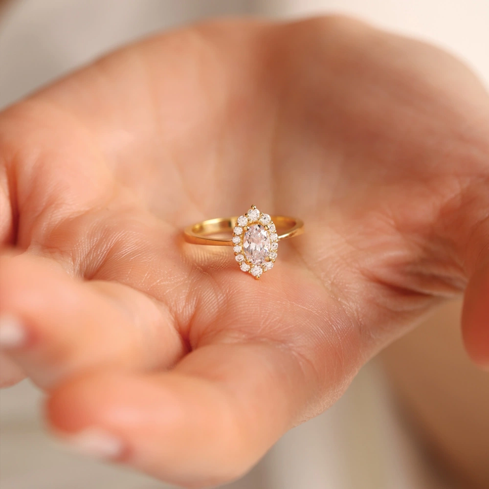 0.65 CT Oval Tasarım Pırlanta Yüzük