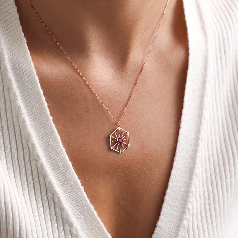 0.66 Ct Kalp Yakut Tasarım Pırlanta Kolye