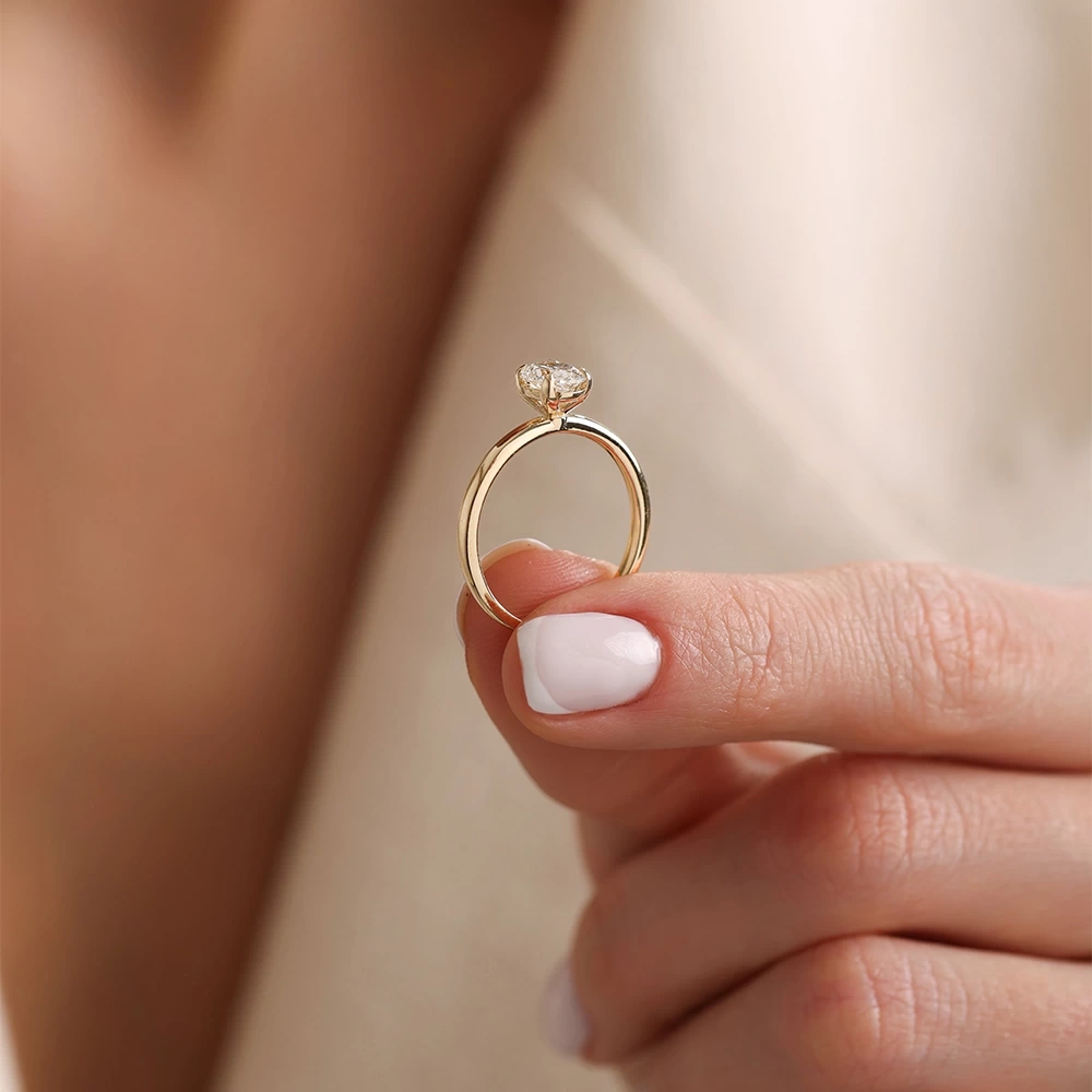 0.70 CT Oval Pırlanta Yüzük