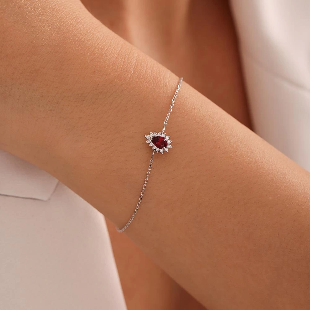 0.62 CT Damla Yakut & Pırlanta Bileklik