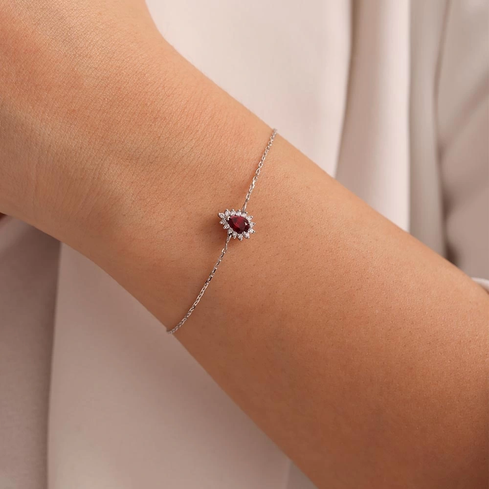 0.62 CT Damla Yakut & Pırlanta Bileklik