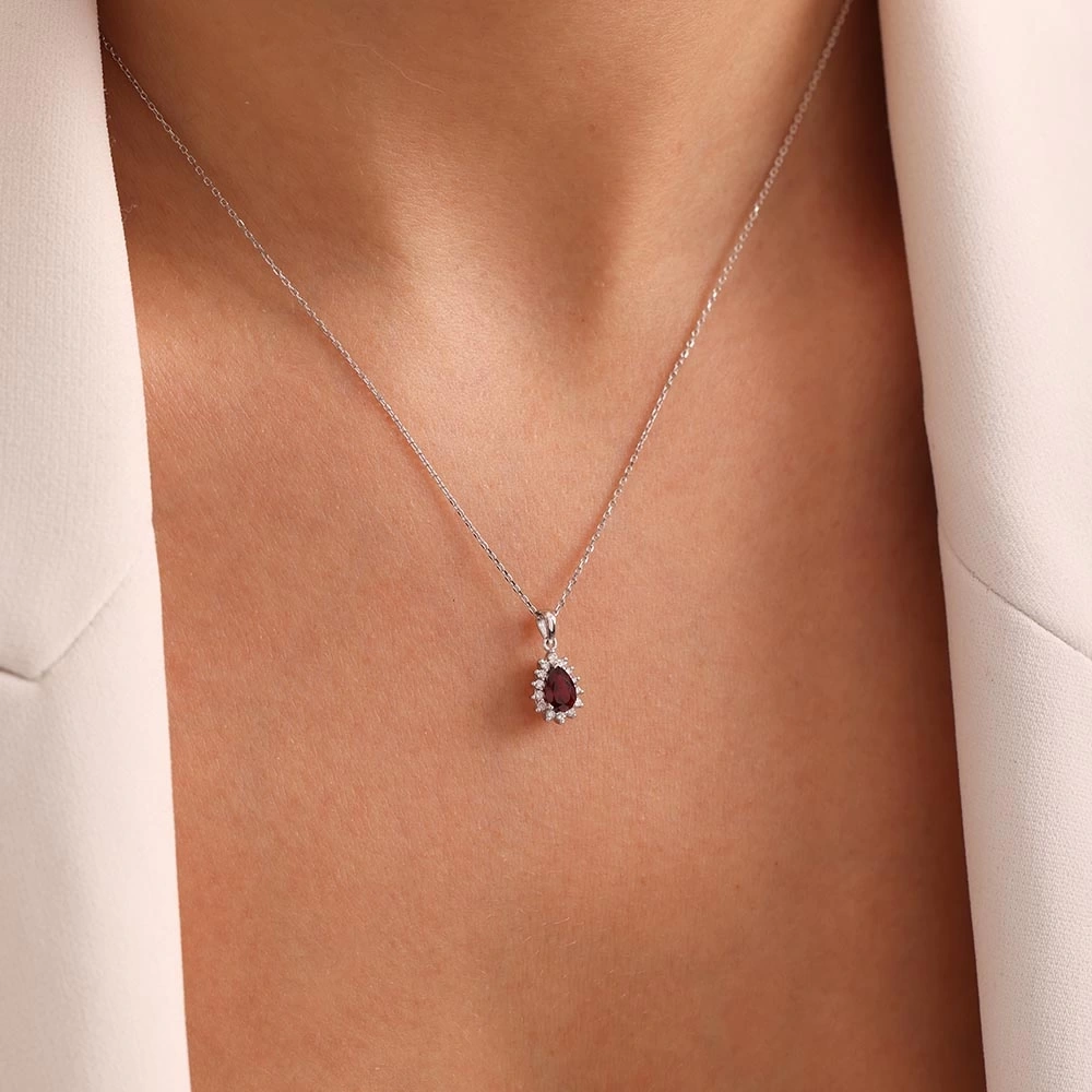 0.62 CT Damla Yakut & Pırlanta Kolye