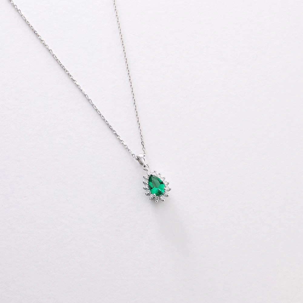 0.62 CT Damla Zümrüt & Pırlanta Kolye