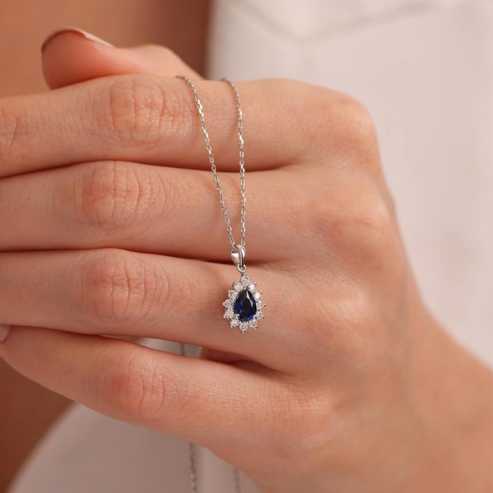 0.75 CT Damla Safir & Pırlanta Kolye