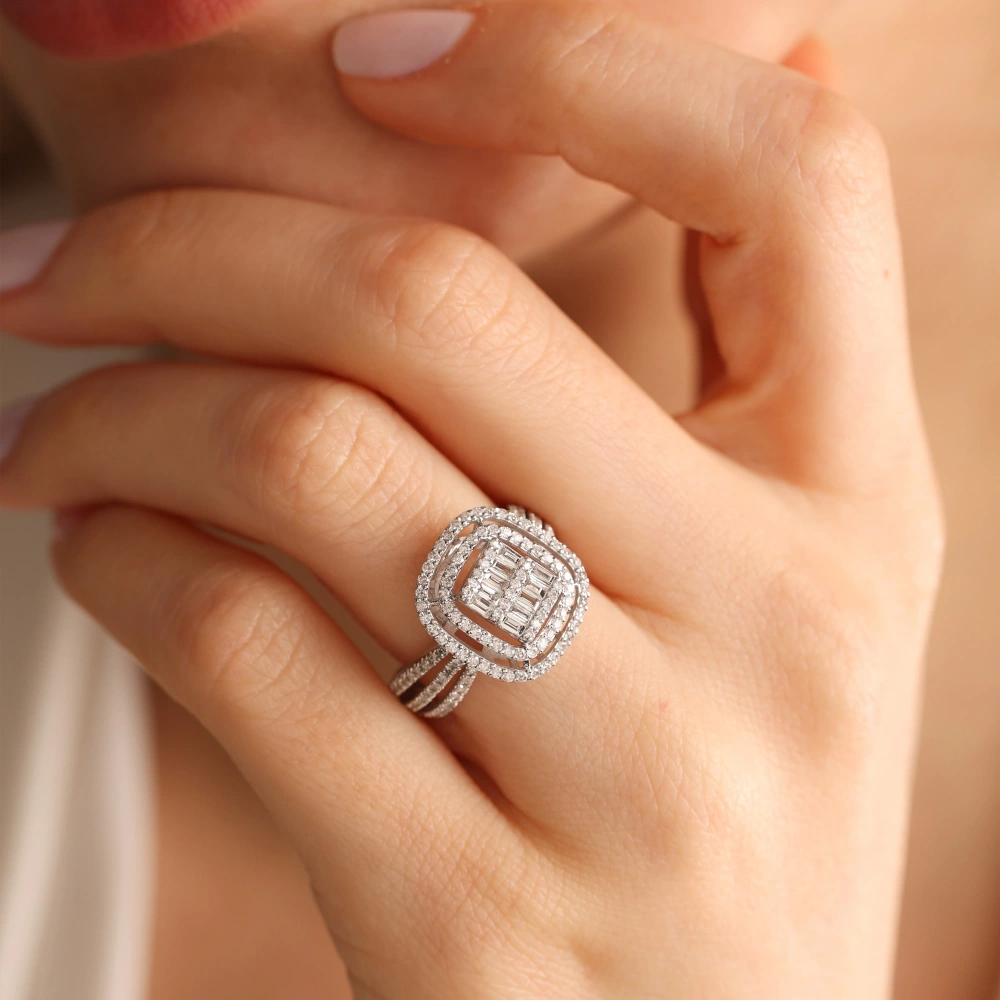 0.80 CT Baget Pırlanta Yüzük