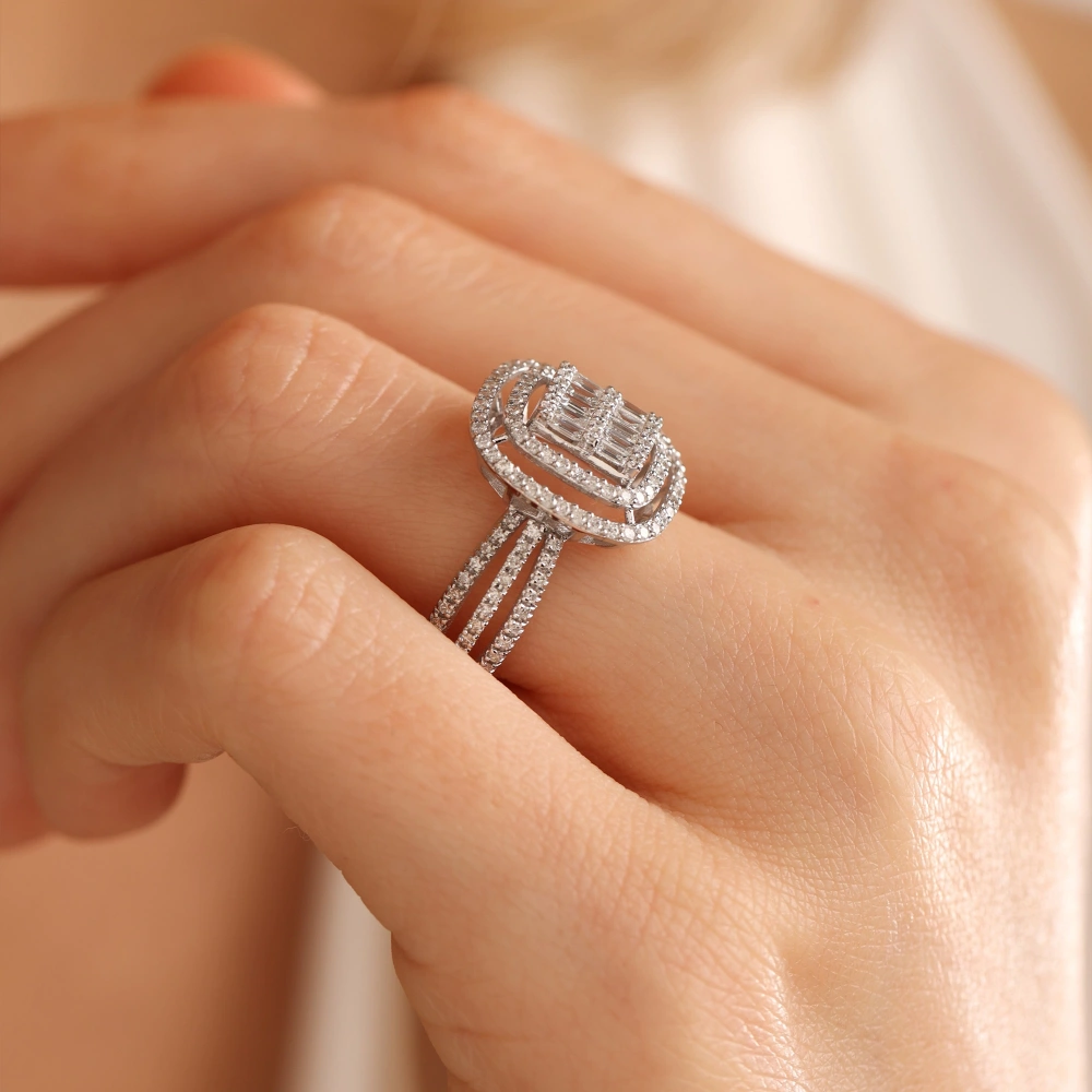 0.80 CT Baget Pırlanta Yüzük