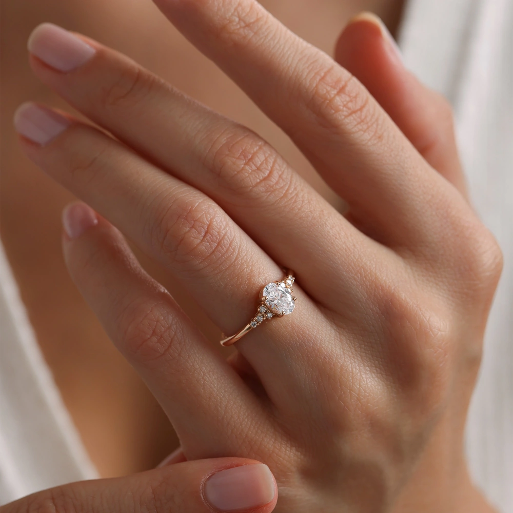 Liora 0.80 CT HRD SERTİFİKALI Oval Kesim Pırlanta Yüzük