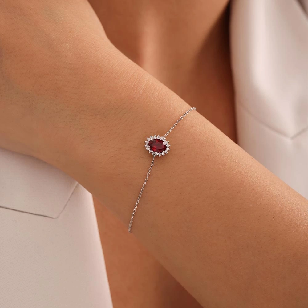 0.80 CT Oval Yakut & Pırlanta Bileklik