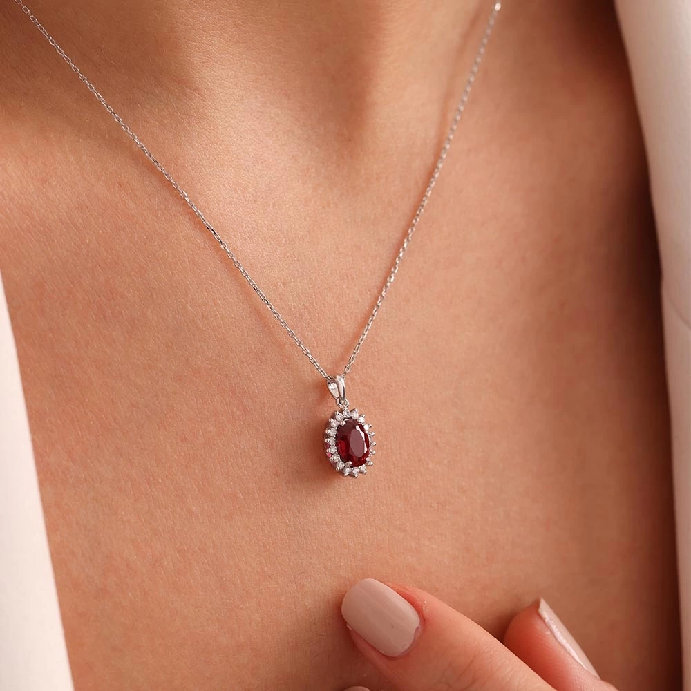 0.80 CT Oval Yakut & Pırlanta Kolye
