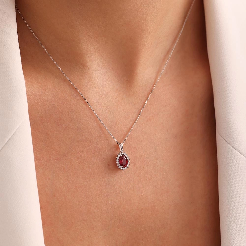 0.80 CT Oval Yakut & Pırlanta Kolye