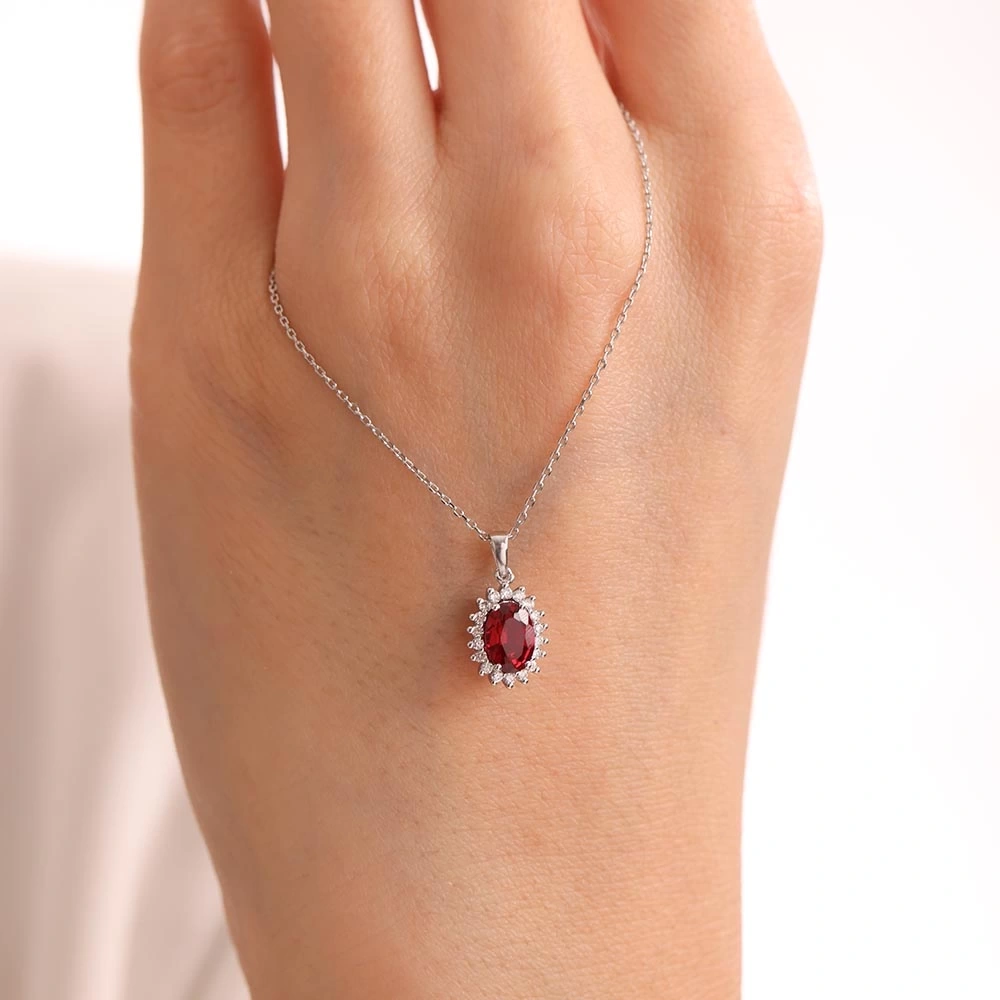 0.80 CT Oval Yakut & Pırlanta Kolye