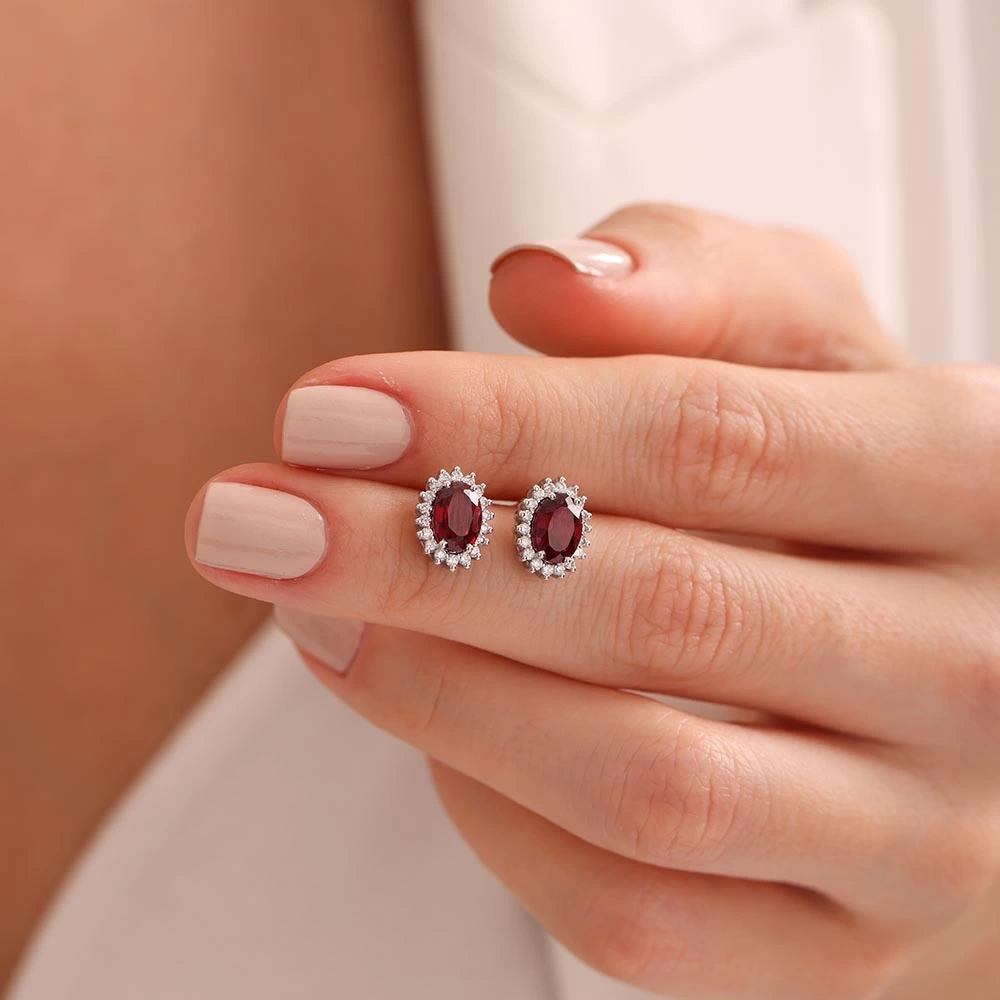 1.60 CT Oval Yakut & Pırlanta Küpe