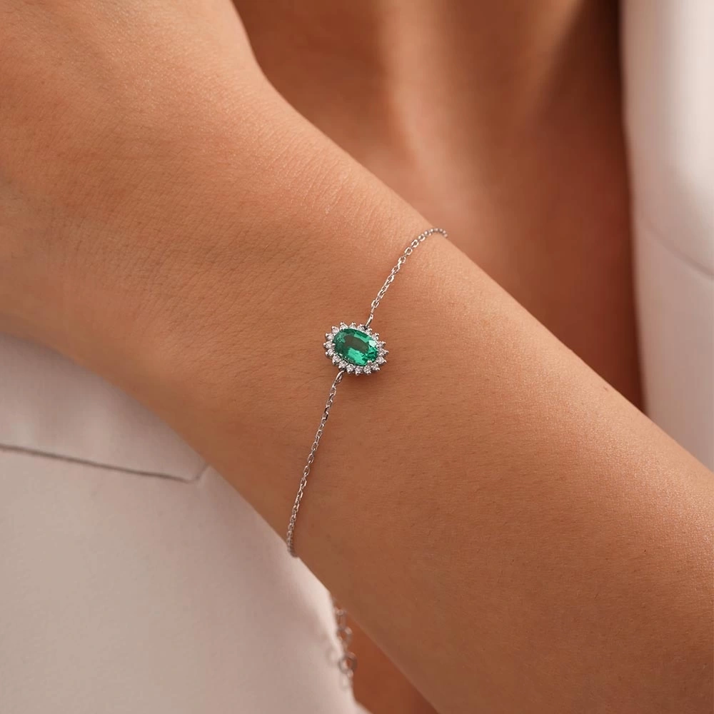 4.00 CT Oval Zümrüt & Pırlanta Set