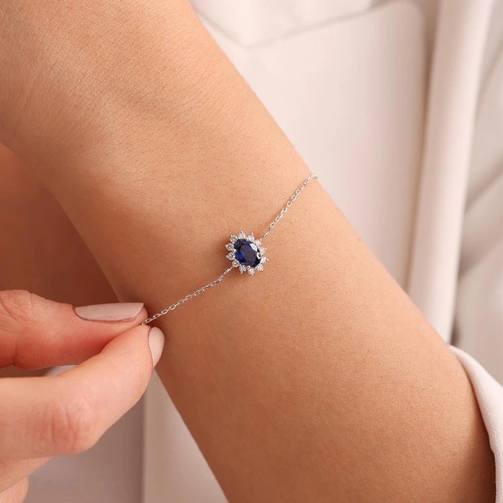0.90 CT Oval Safir & Pırlanta Bileklik