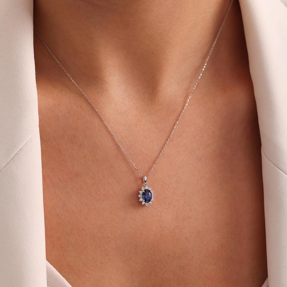 0.90 CT Oval Safir & Pırlanta Kolye
