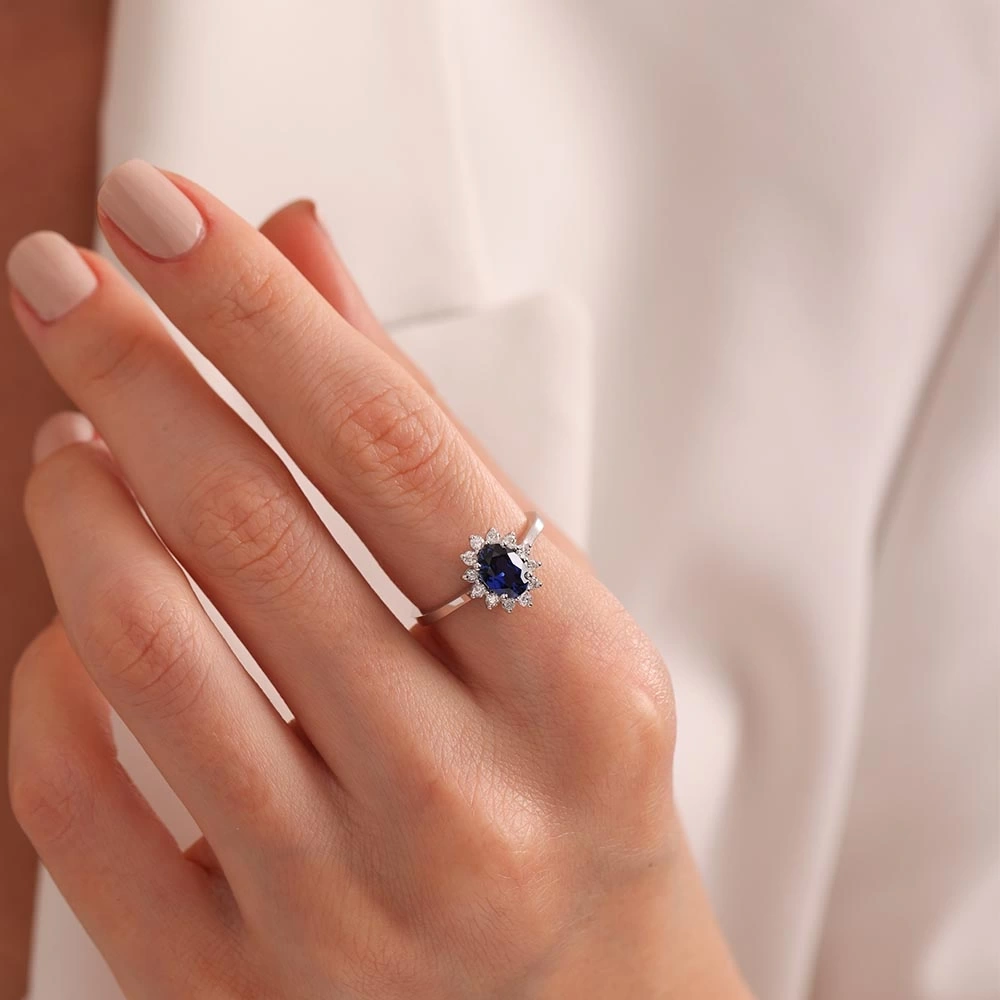 0.90 CT Oval Safir & Pırlanta Yüzük