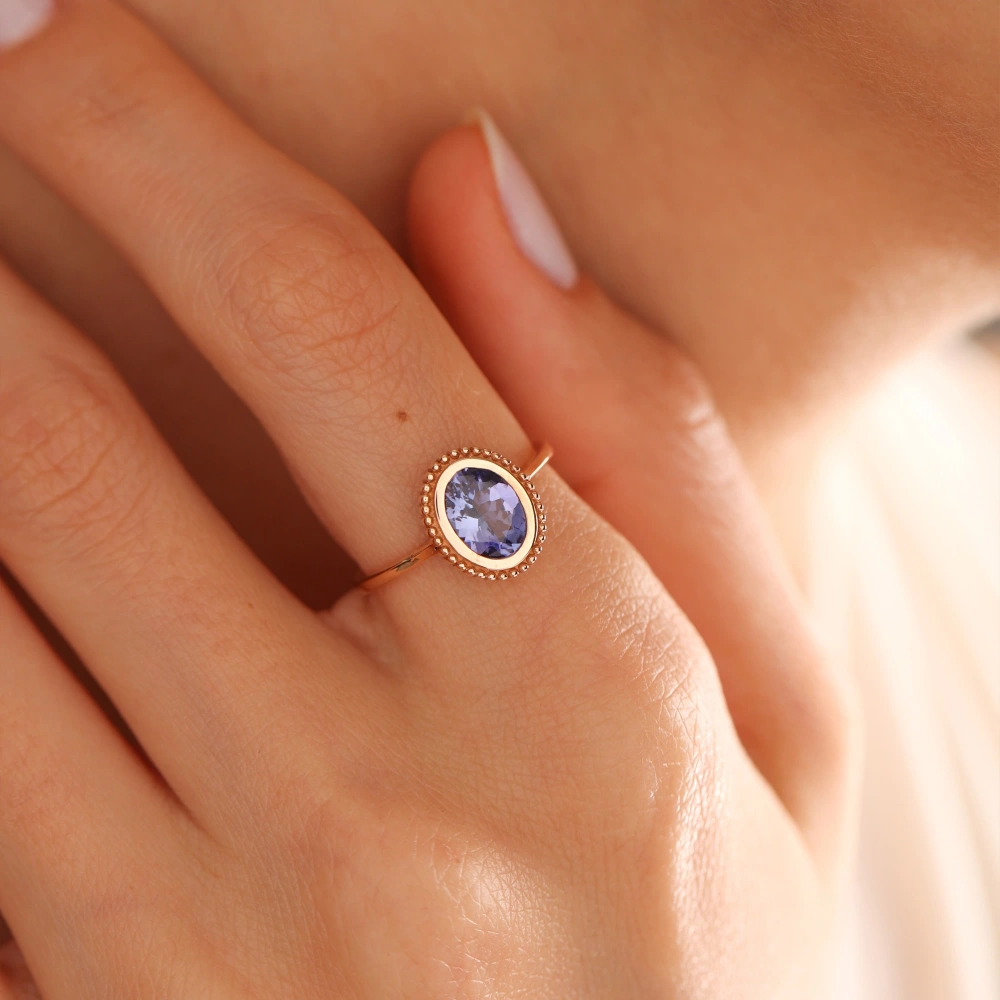 0.96 CT Özel Tasarım Tanzanite Tektaş