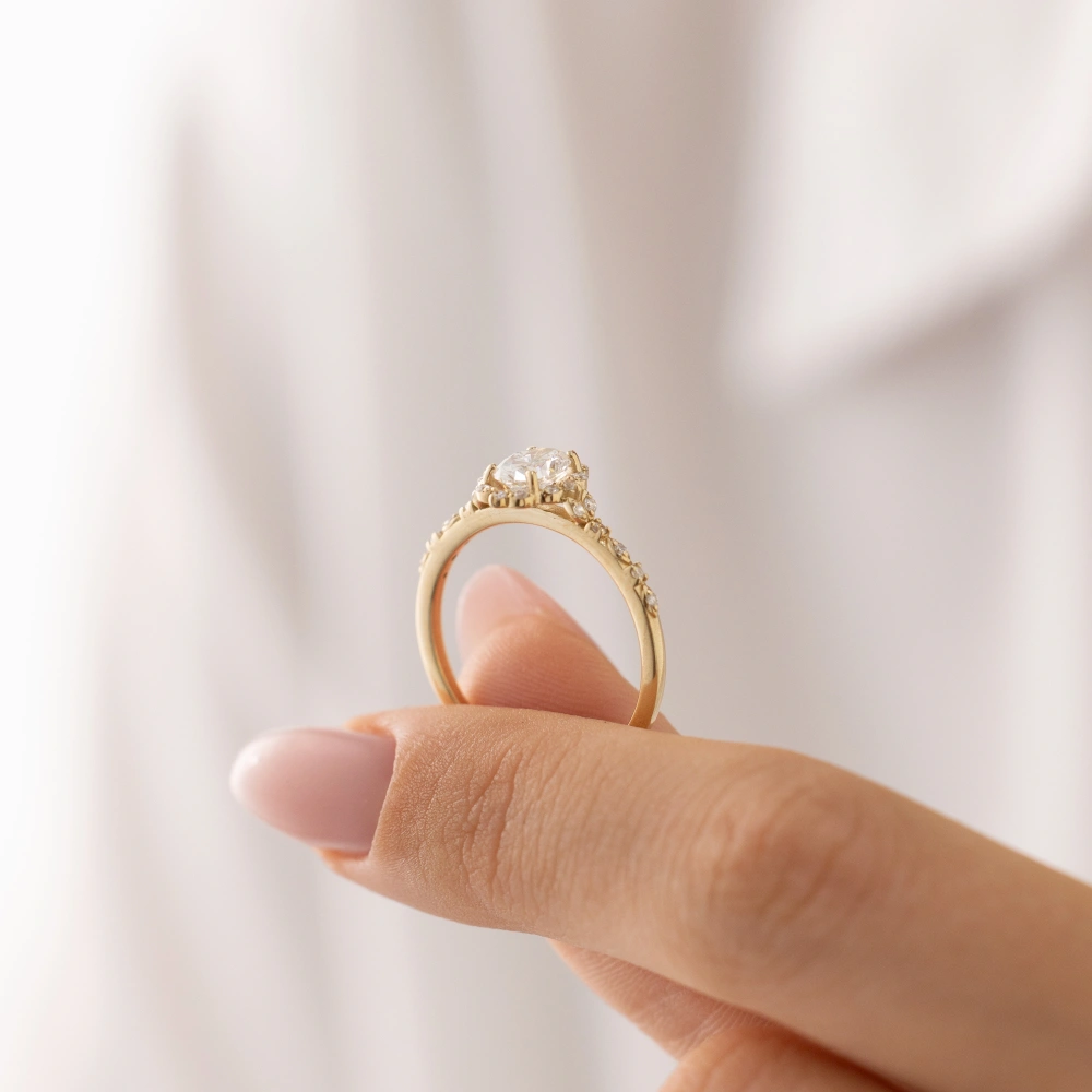 0.82 Ct Oval Pırlanta Yüzük