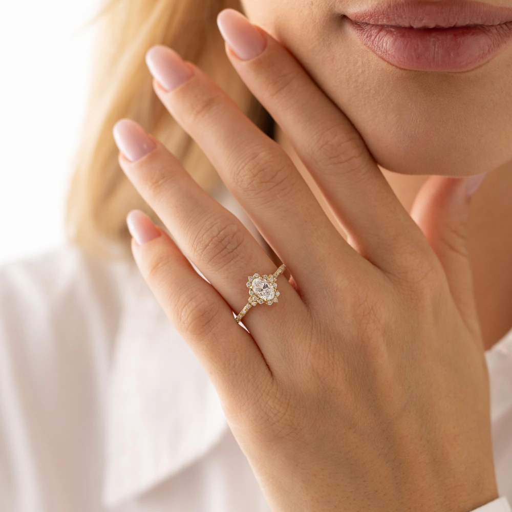 0.82 Ct Oval Pırlanta Yüzük