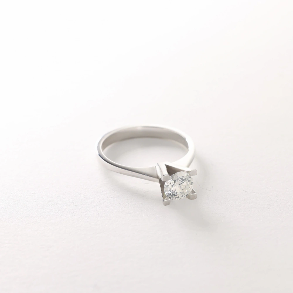 1.00 CT Takoz Tektaş Yüzük