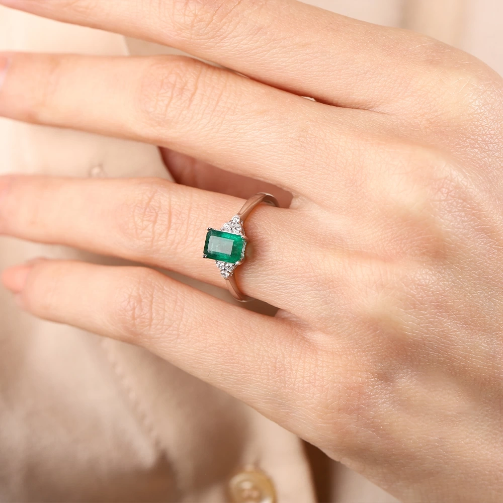 1.03 CT Zümrüt & Pırlanta Yüzük