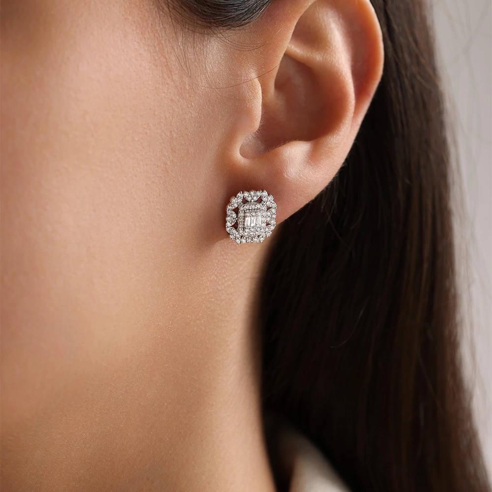 1.10 CT Baget Pırlanta Küpe