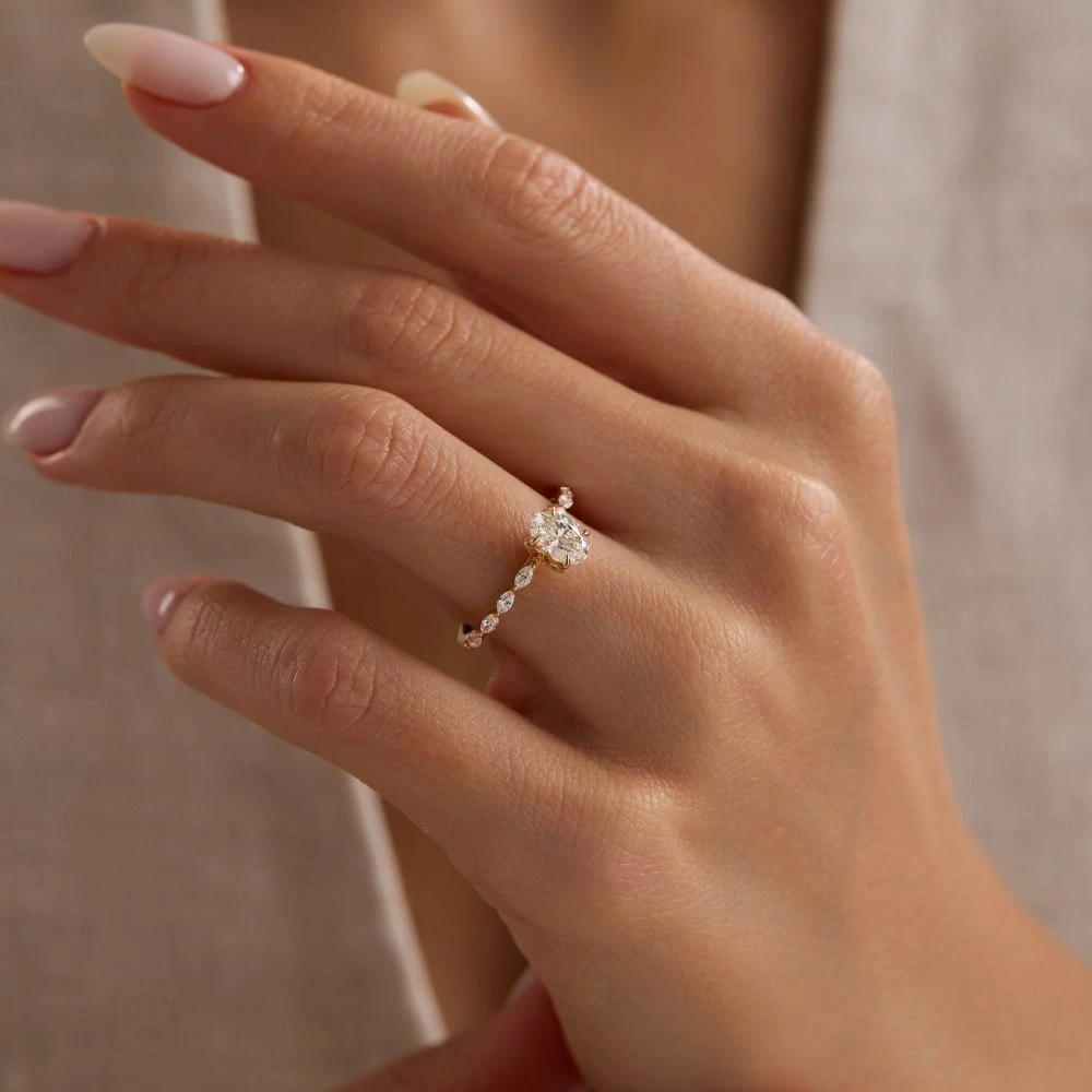 1.10 CT Lumira Oval & Markiz Pırlanta Yüzük