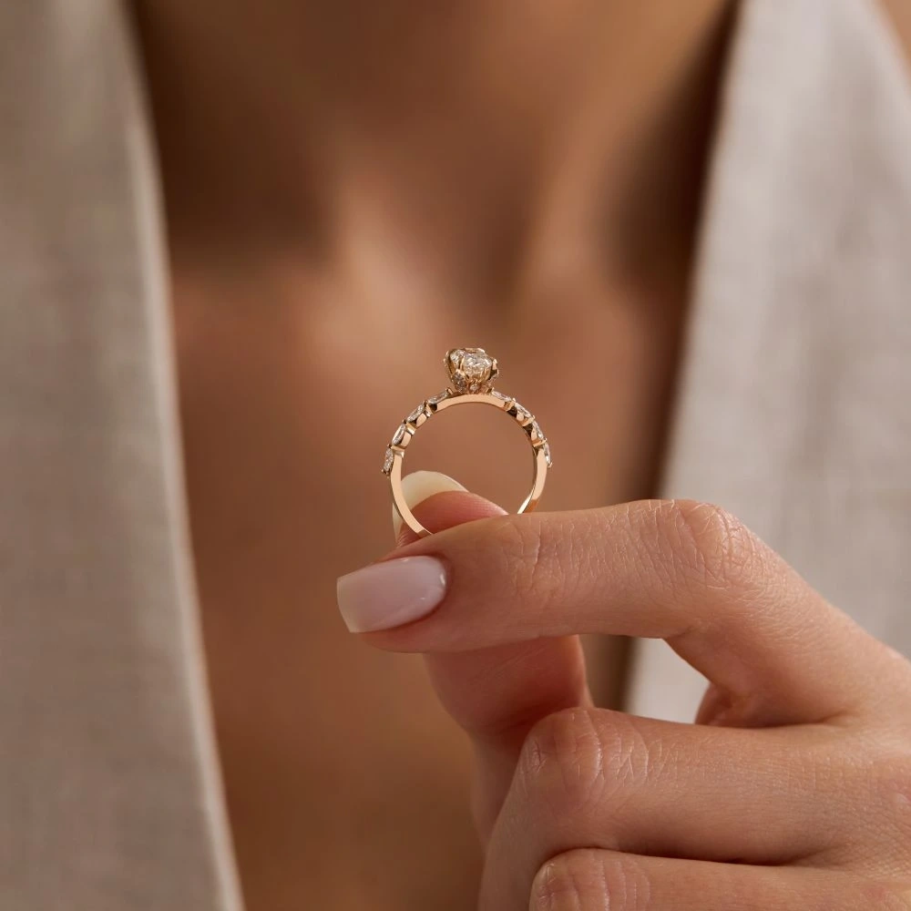 1.10 CT Lumira Oval & Markiz Pırlanta Yüzük