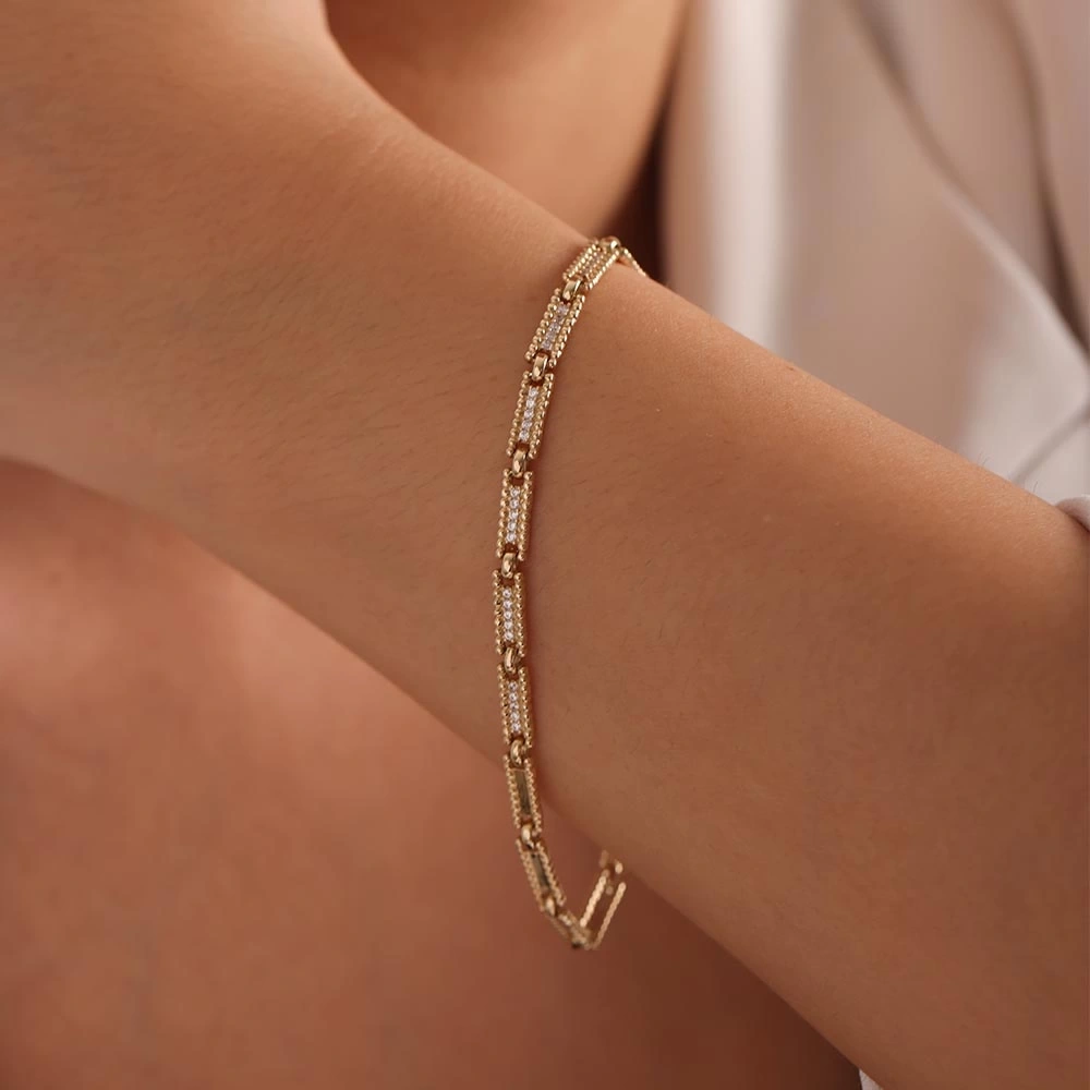 Taşlı Plaka 14 Ayar Altın Bileklik