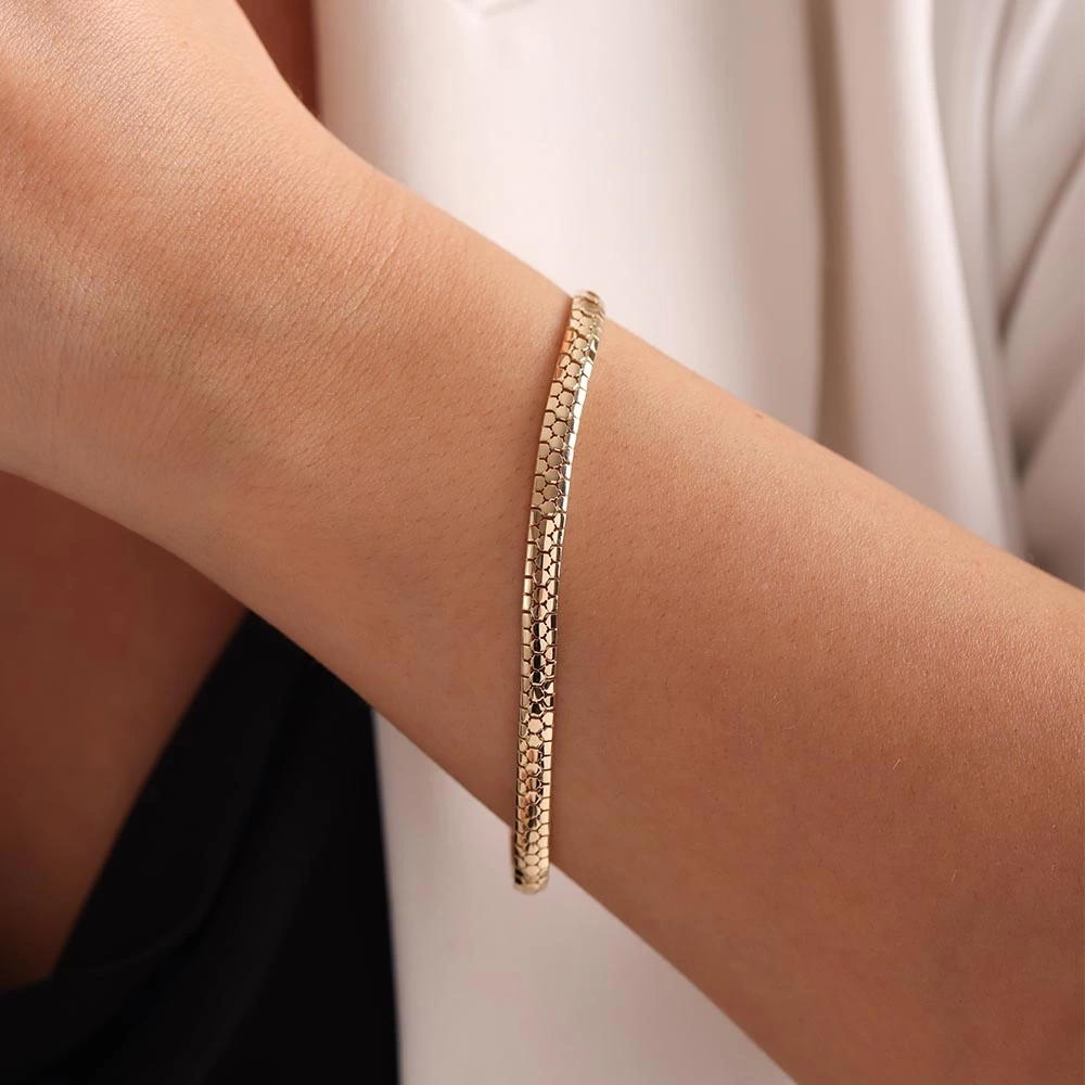 Yılan Derisi Desenli 14 Ayar Altın Bileklik