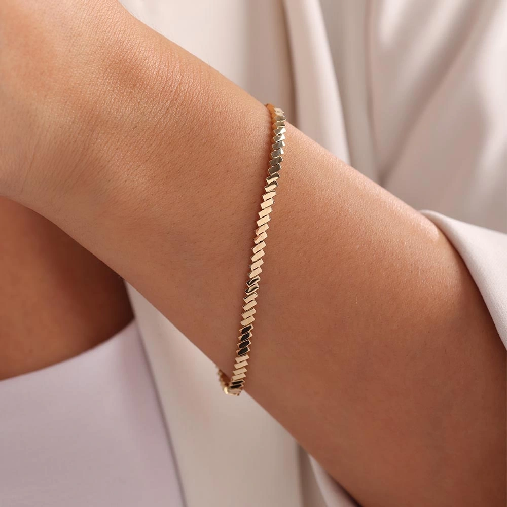 Çapraz Plakalı 14 Ayar Altın Bileklik