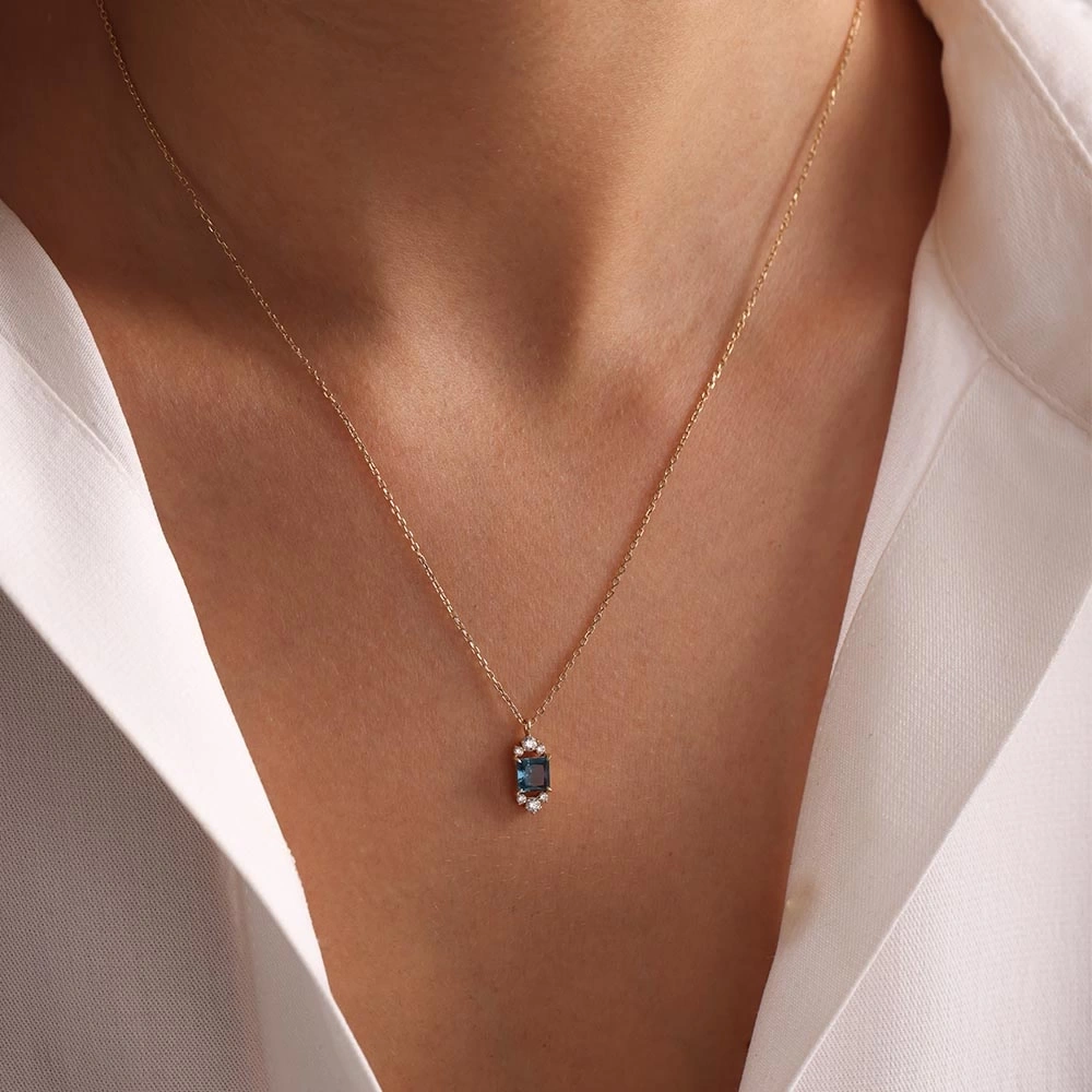 Mavi Taşlı 14 Ayar Altın Kolye