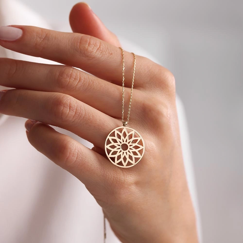 Lotus 14 Ayar Altın Kolye