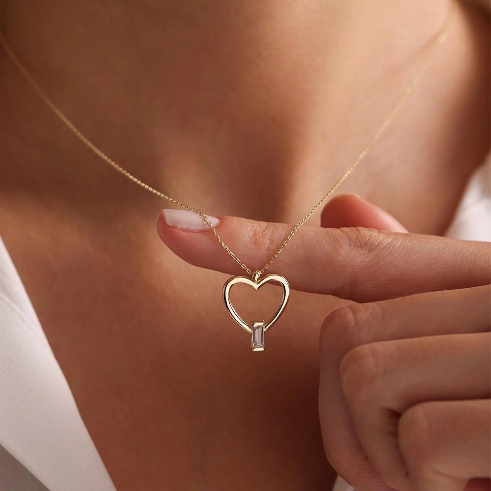 Taşlı Kalp 14 Ayar Altın Kolye