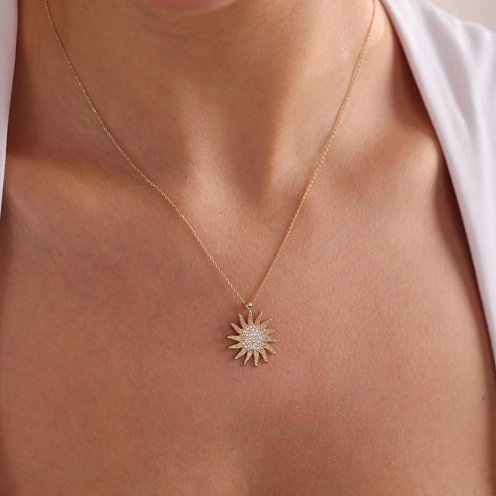 Taşlı Güneş 14 Ayar Altın Kolye