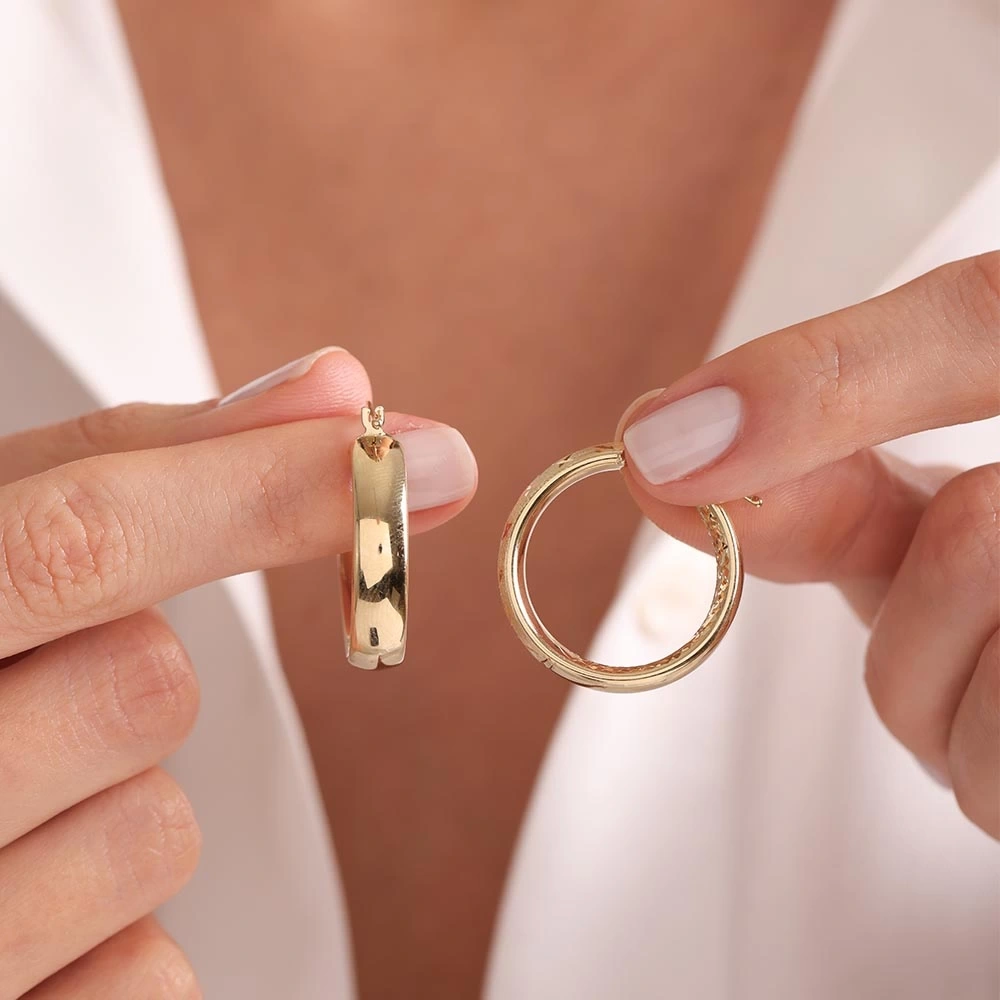 Desenli Halka 14 Ayar Altın Küpe