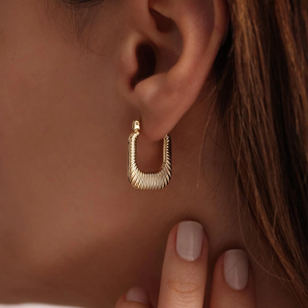 İstiridye Kutu 14 Ayar Altın Küpe