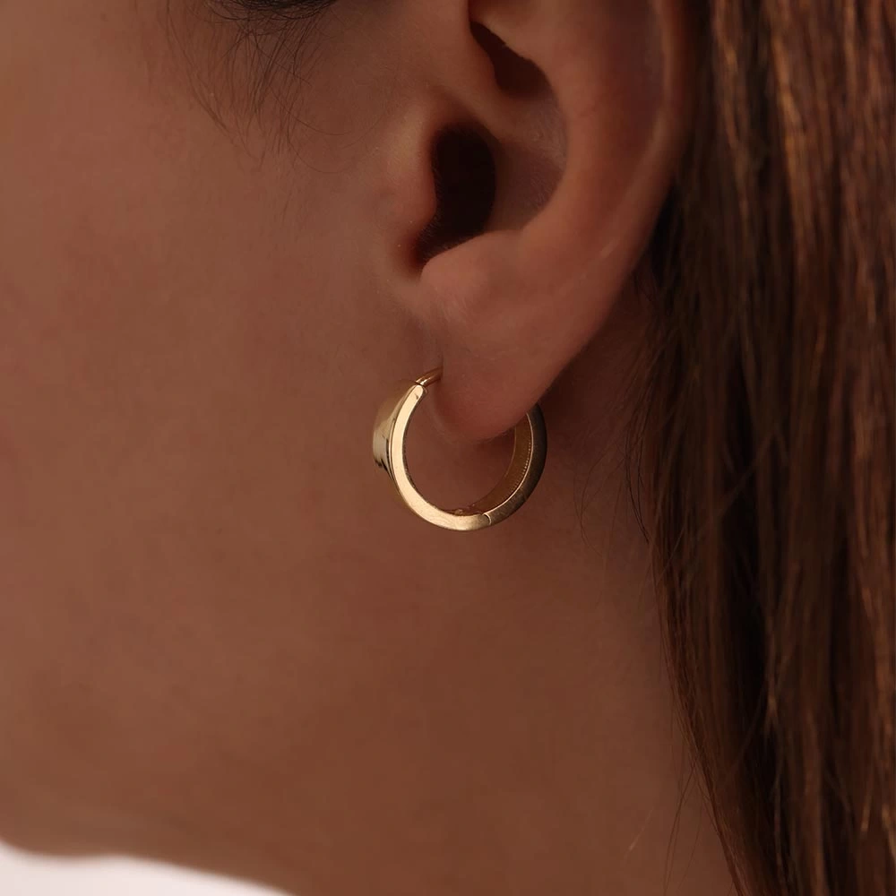 Küçük Köşeli 14 Ayar Altın Küpe