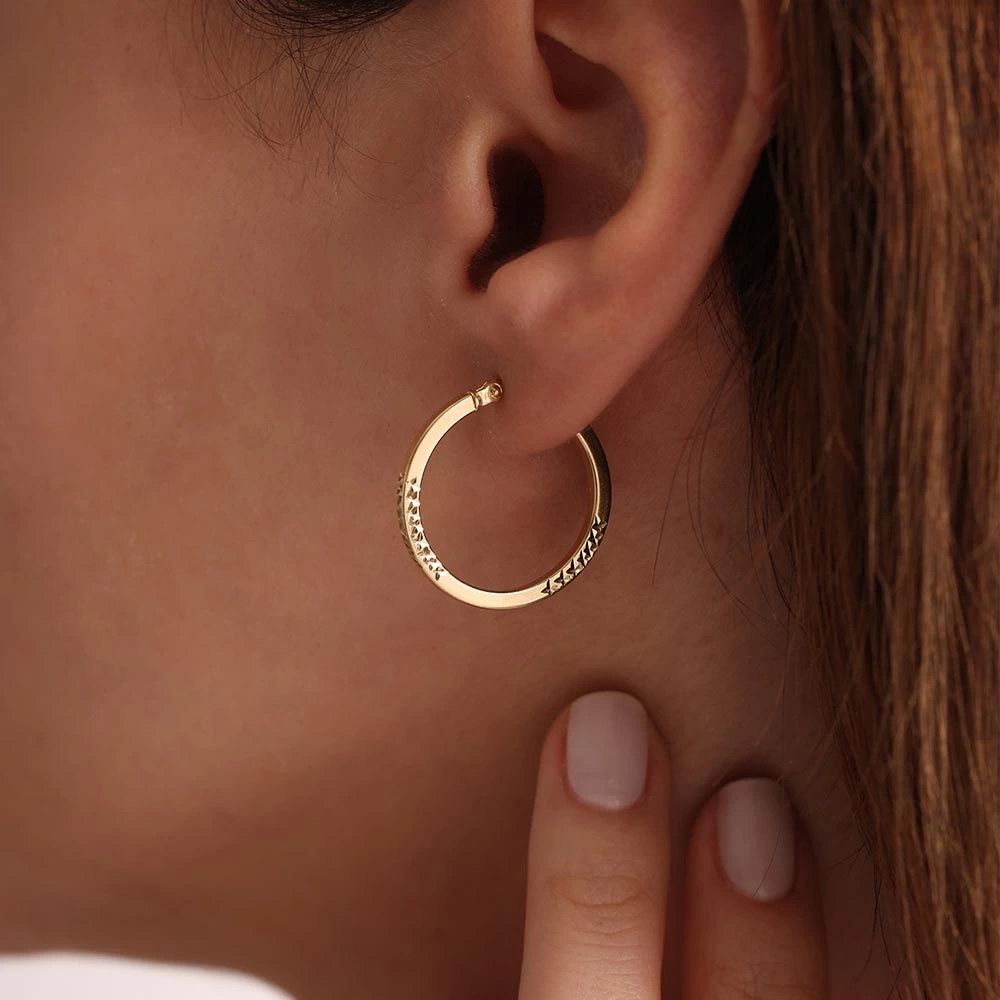 Yamuk Halkalı 14 Ayar Altın Küpe