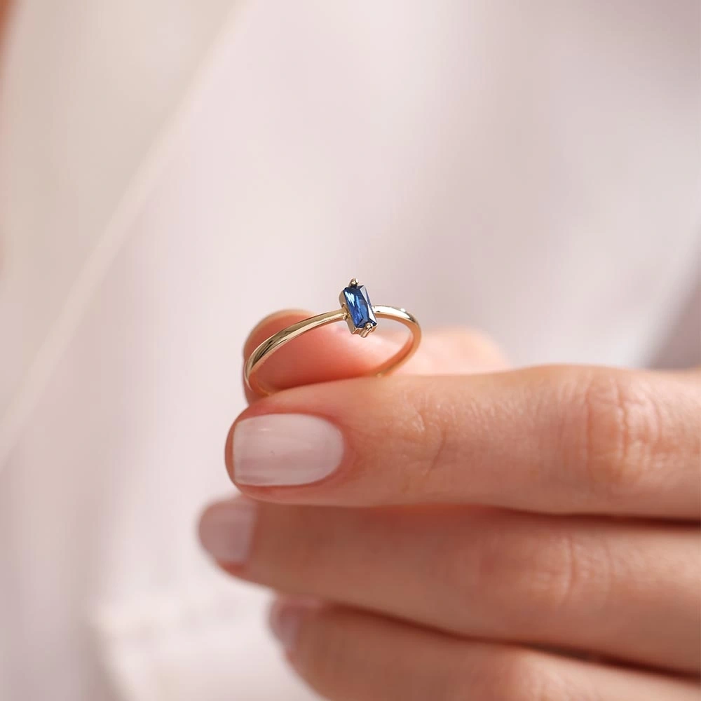 Mavi Taşlı Tasarım 14 Ayar Altın Yüzük