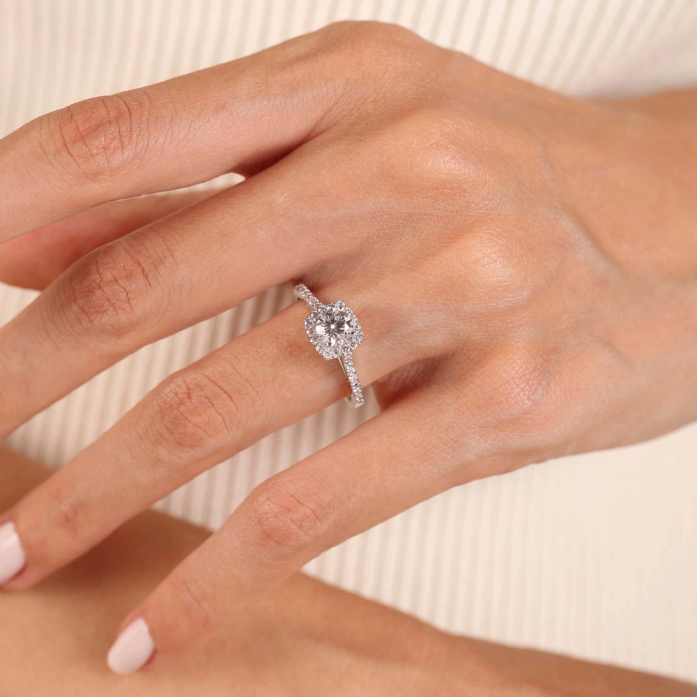 1.46 CT Beyaz Topaz & Pırlanta Yüzük