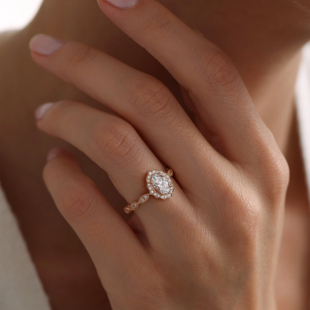 1.91 CT Beyaz Topaz Vintage Pırlanta Tasarım Yüzük