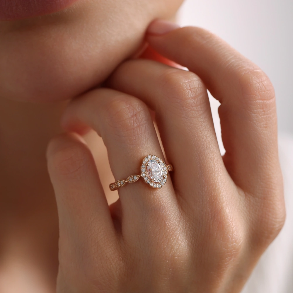 1.91 CT Beyaz Topaz Vintage Pırlanta Tasarım Yüzük