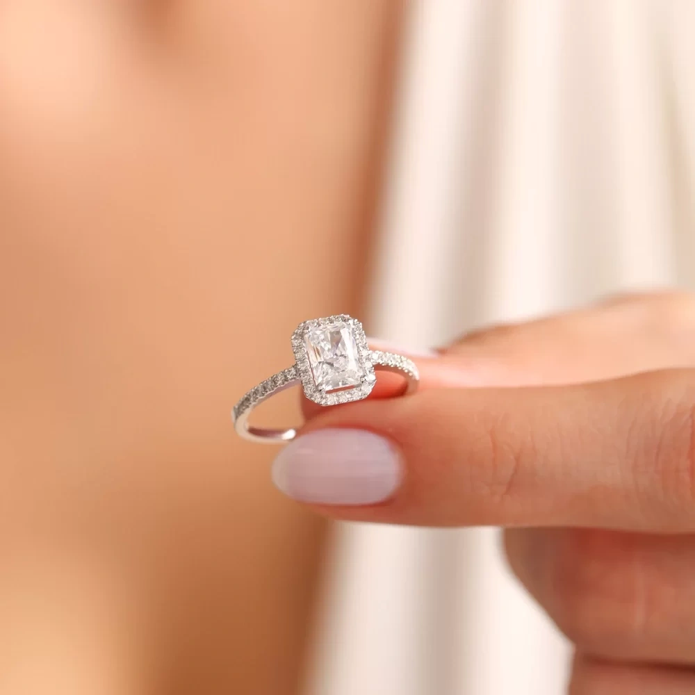 2.15 CT Beyaz Topaz & Pırlanta Yüzük