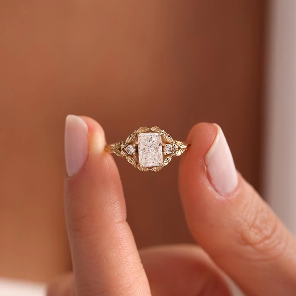 2.35 CT. Vintage Beyaz Topaz & Pırlanta Yüzük