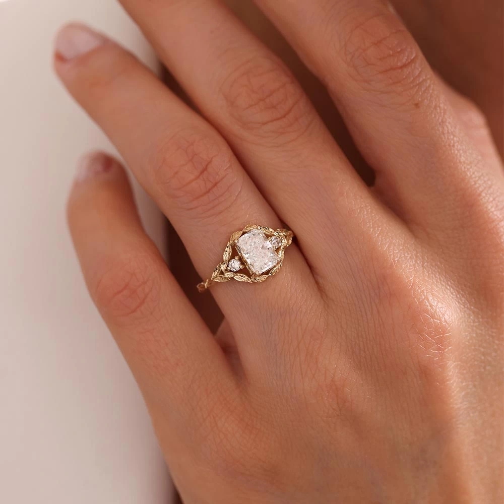 2.35 CT. Vintage Beyaz Topaz & Pırlanta Yüzük