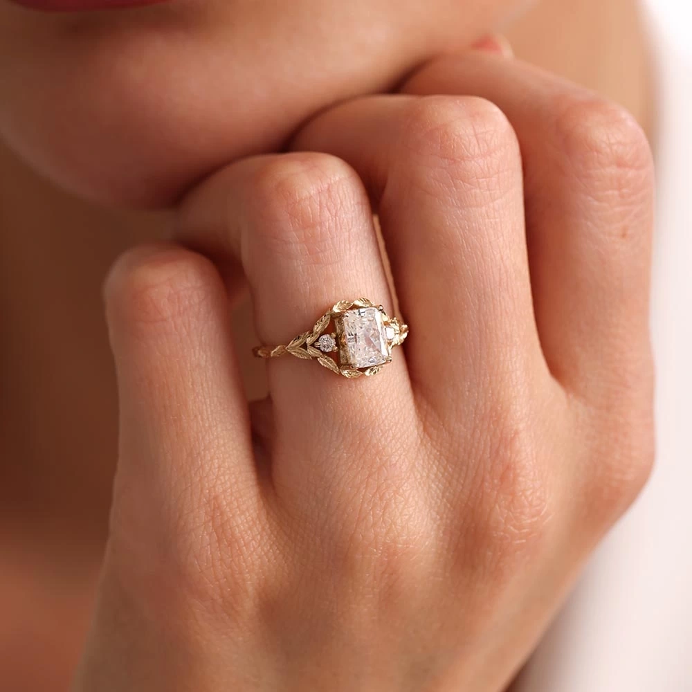 2.35 CT. Vintage Beyaz Topaz & Pırlanta Yüzük