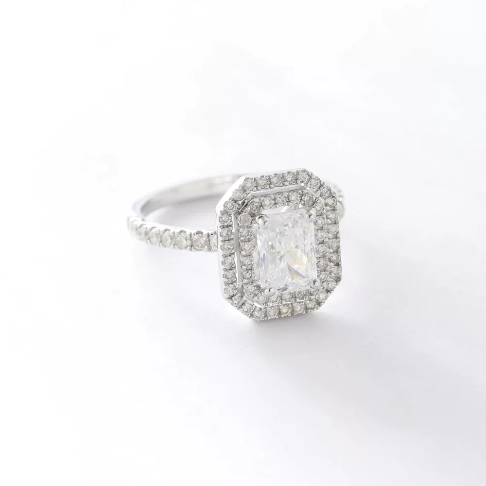 2.45 CT Beyaz Topaz &. Pırlanta Yüzük