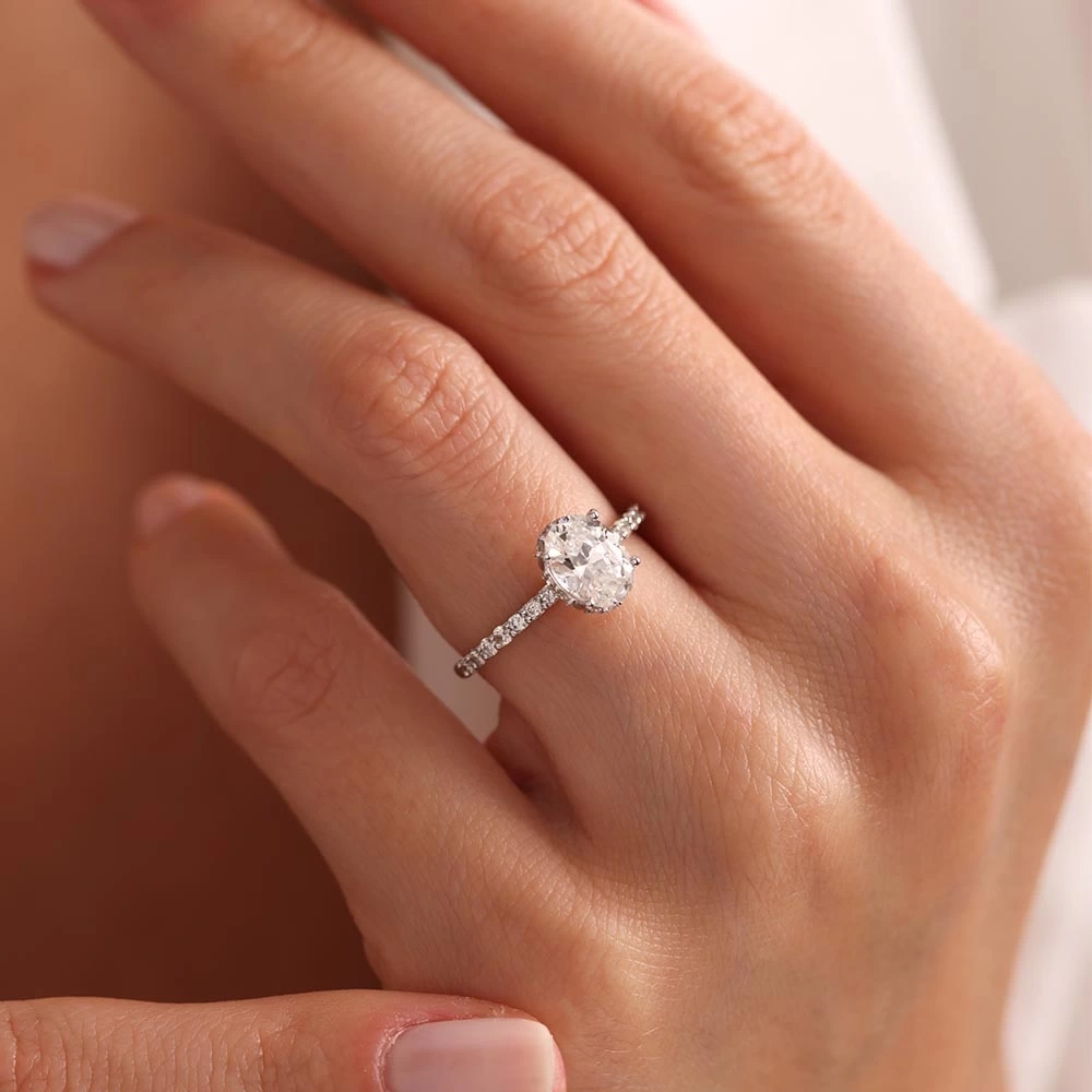 3.05 CT Oval Beyaz Topaz & Pırlanta Yüzük